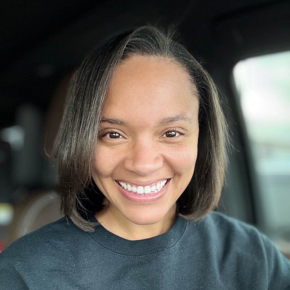 Meet your Posher, Adrianna